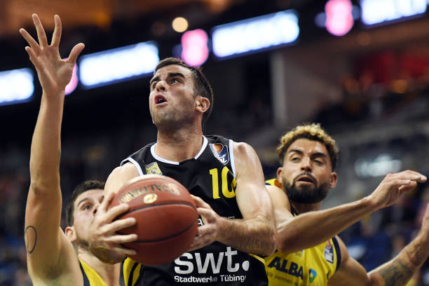 年俱乐部的 年俱乐部的